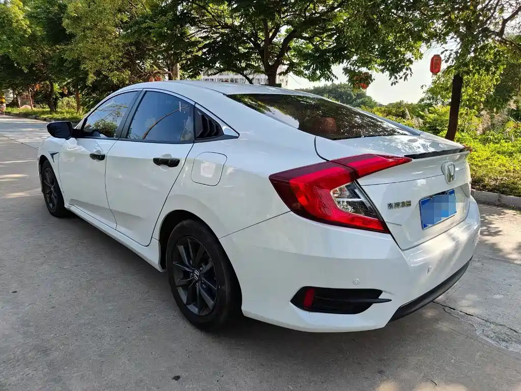 Honda Civic — миниатюра 7