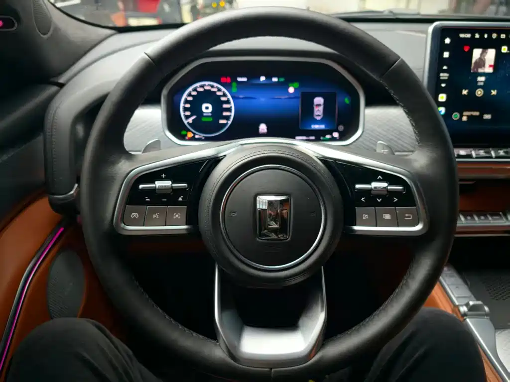 TANK TANK 700 NEW ENERGY