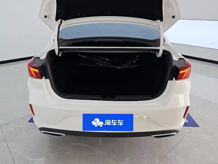 Changan Eado — миниатюра 4