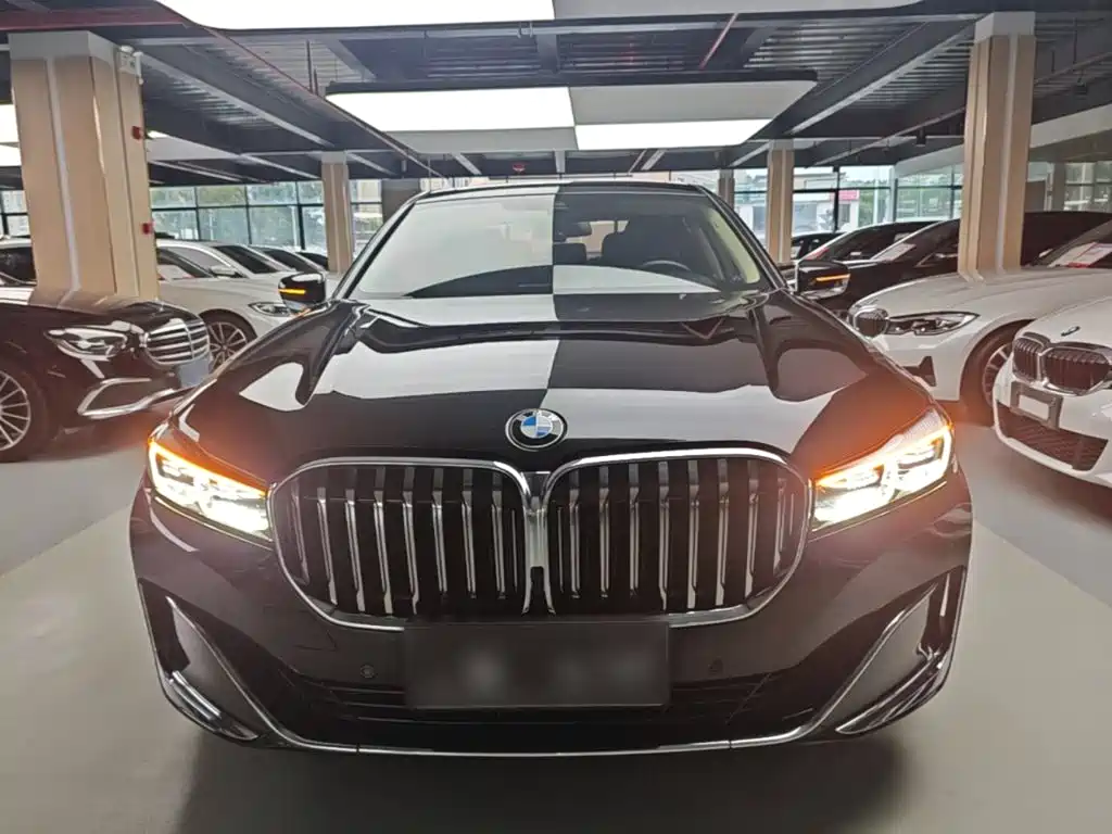 BMW 7 Series — миниатюра 3