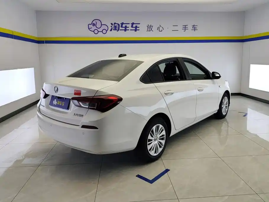 Buick Excelle — миниатюра 3