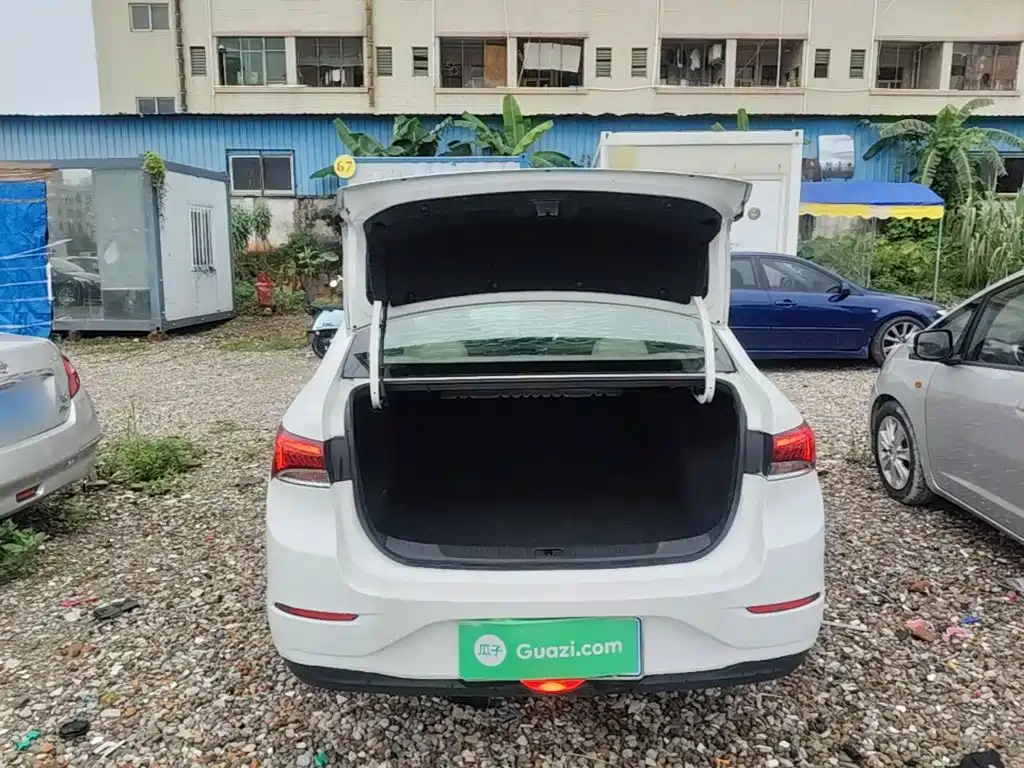 Buick Excelle — миниатюра 19