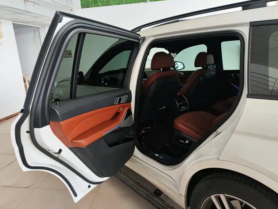 BMW X7 — миниатюра 4
