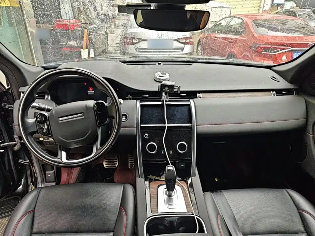 Land Rover Discovery Sport — миниатюра 10