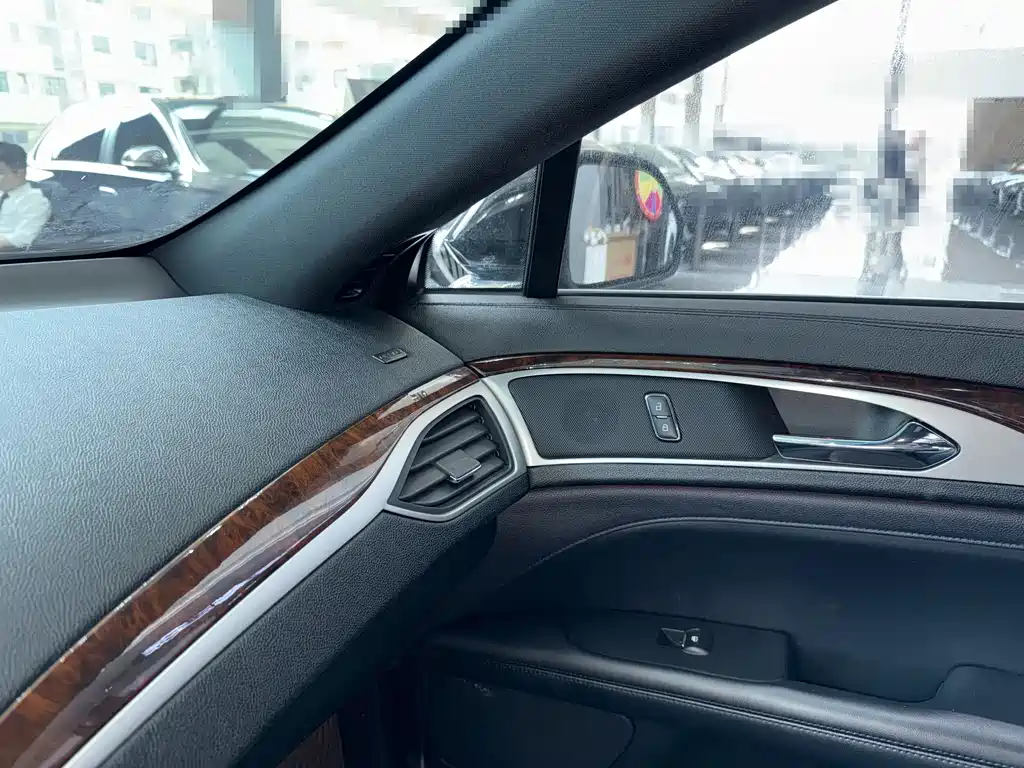 Lincoln MKZ 2020 2.0T Premium