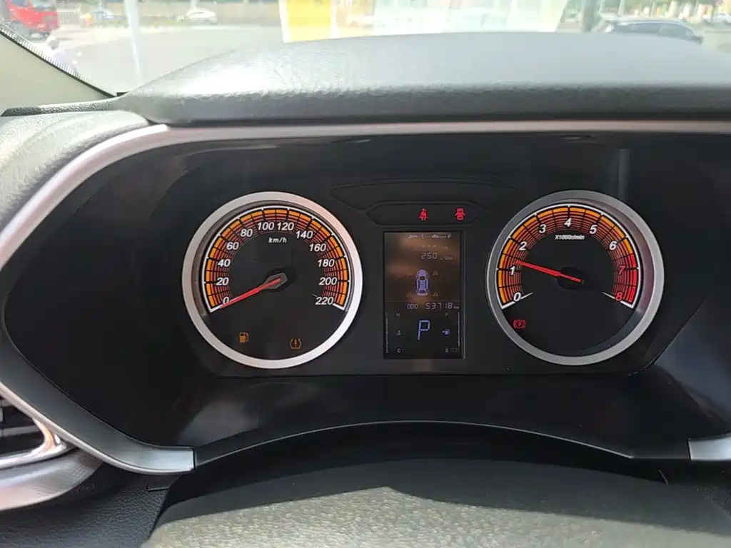 Soueast DX5 — миниатюра 8