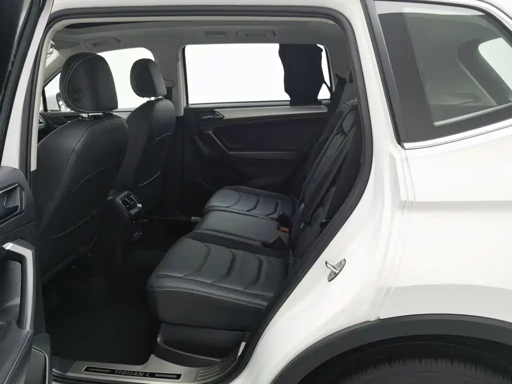 Volkswagen Tiguan L — миниатюра 15
