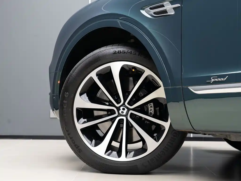 Bentley Bentayga — миниатюра 6