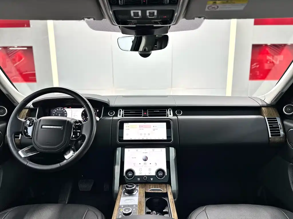 Land Rover Range Rover — миниатюра 8