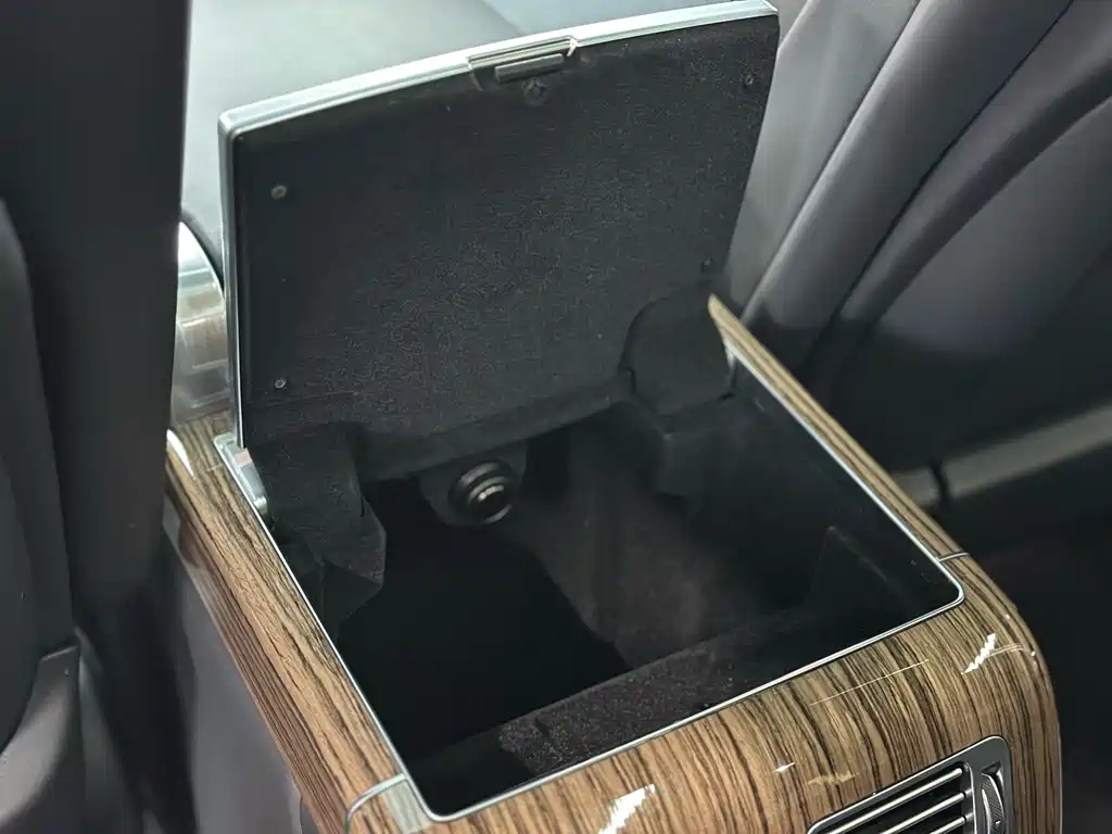 Land Rover Range Rover — миниатюра 19