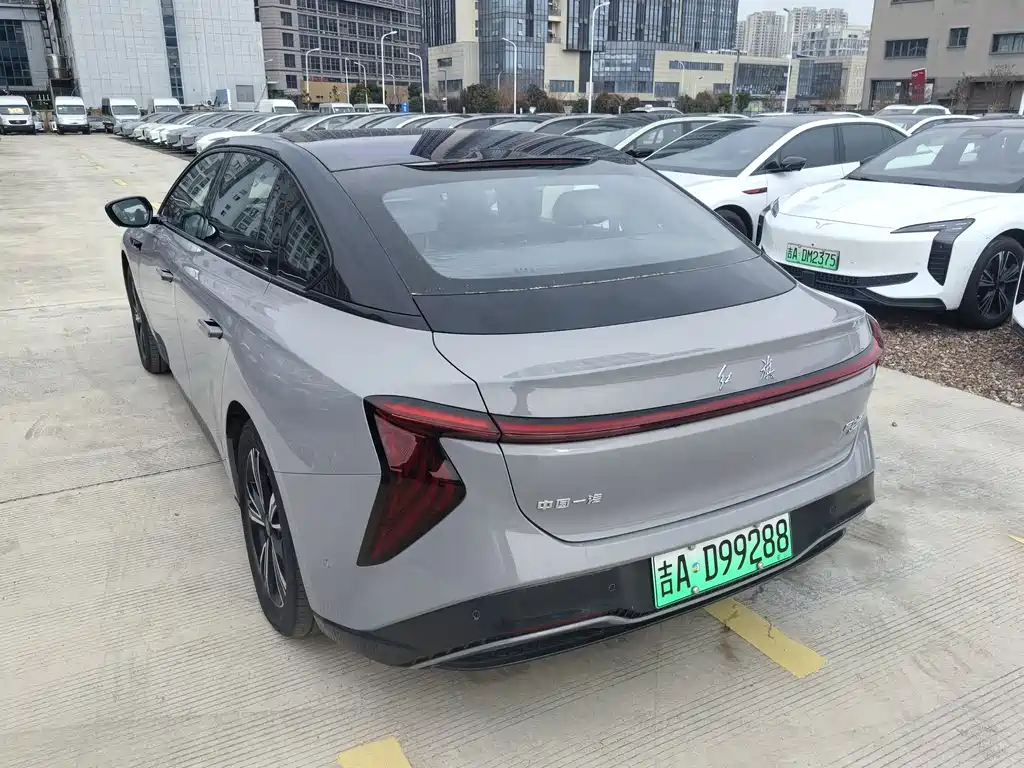 Hongqi HONGQI EH7