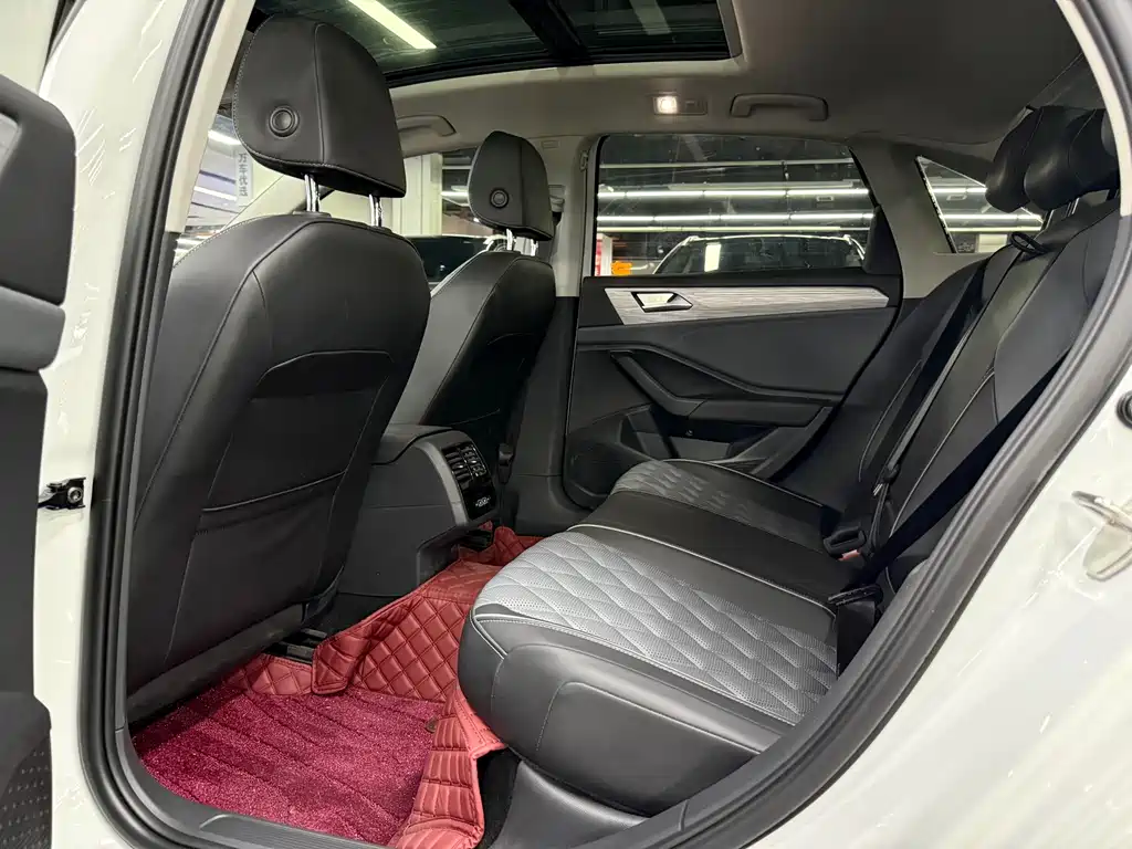 Volkswagen Sagitar — миниатюра 5