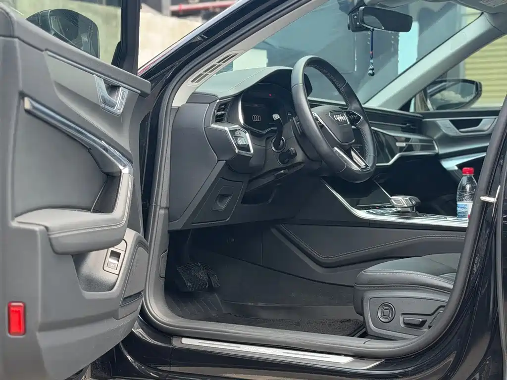 Audi A6 2024 allroad quattro 55 TFSI Premium