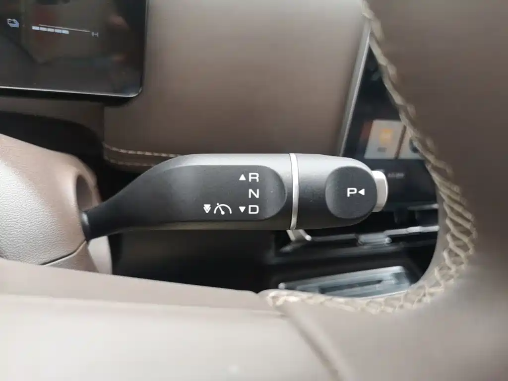 Wuling Xingguang 730 New Energy — миниатюра 14