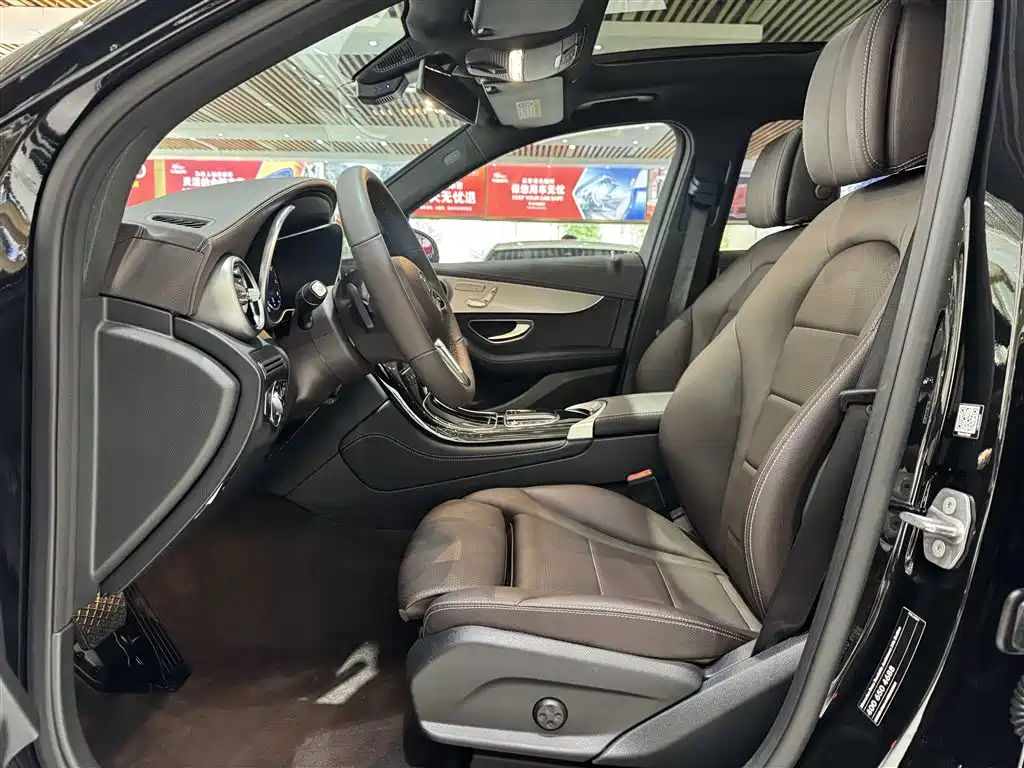 Mercedes-Benz GLC 2022 GLC 260 L 4MATIC