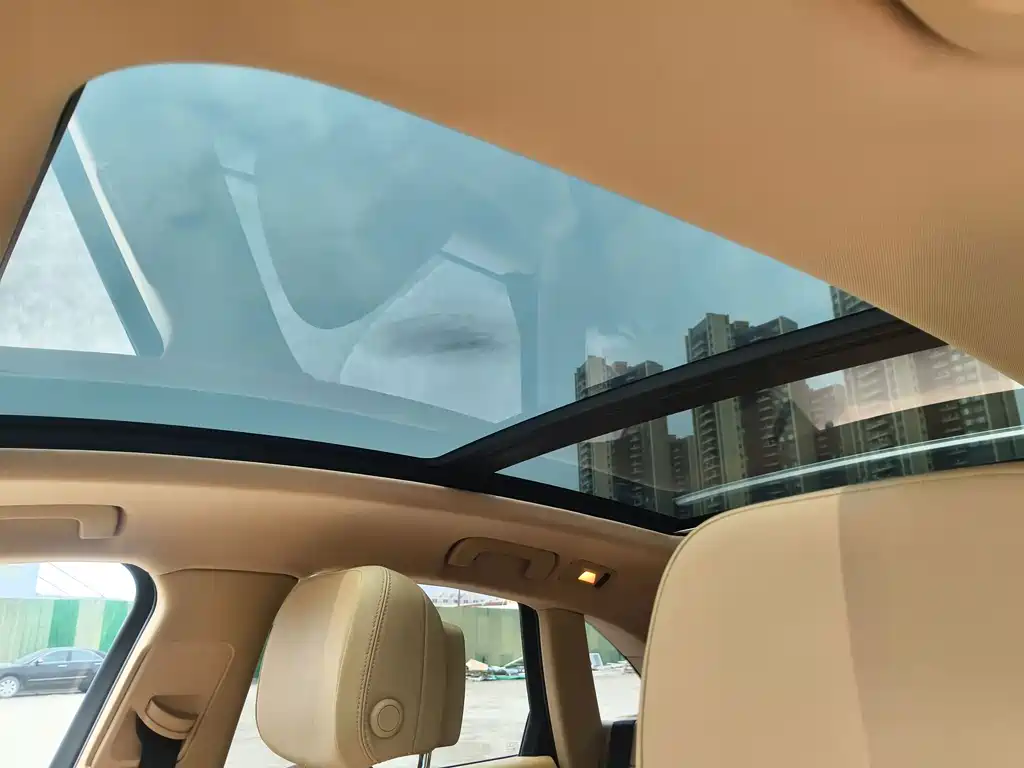 Porsche Macan — миниатюра 19