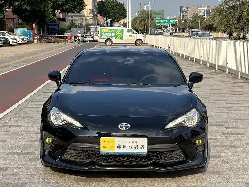 Toyota 86 — миниатюра 2