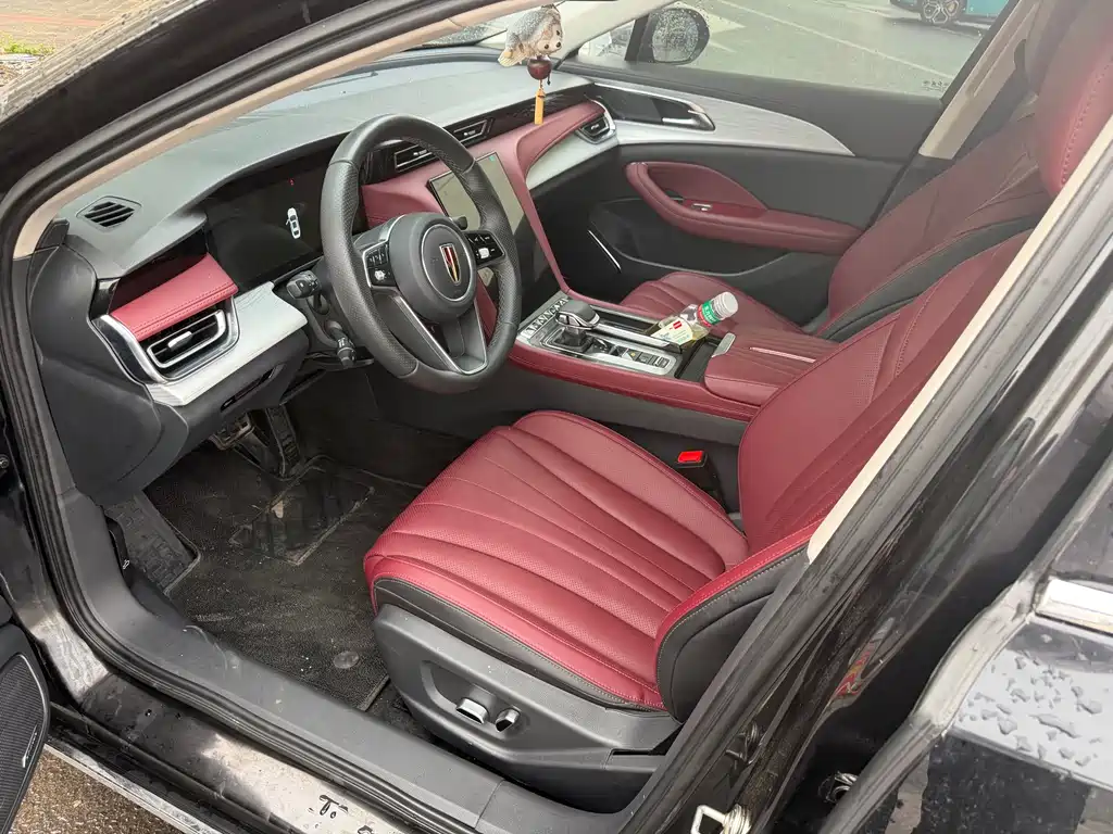 Hongqi H5 2025 2.0T AT