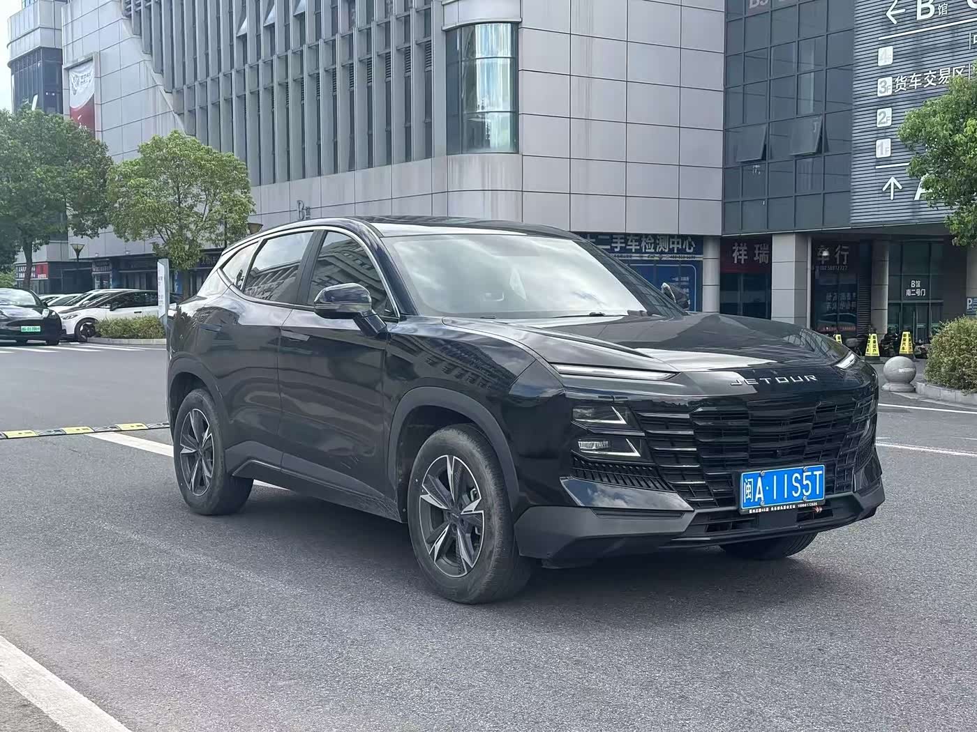 Jetour Jetour Dasheng 1.5 л 2023 г. Чёрный, пробег 20000 км