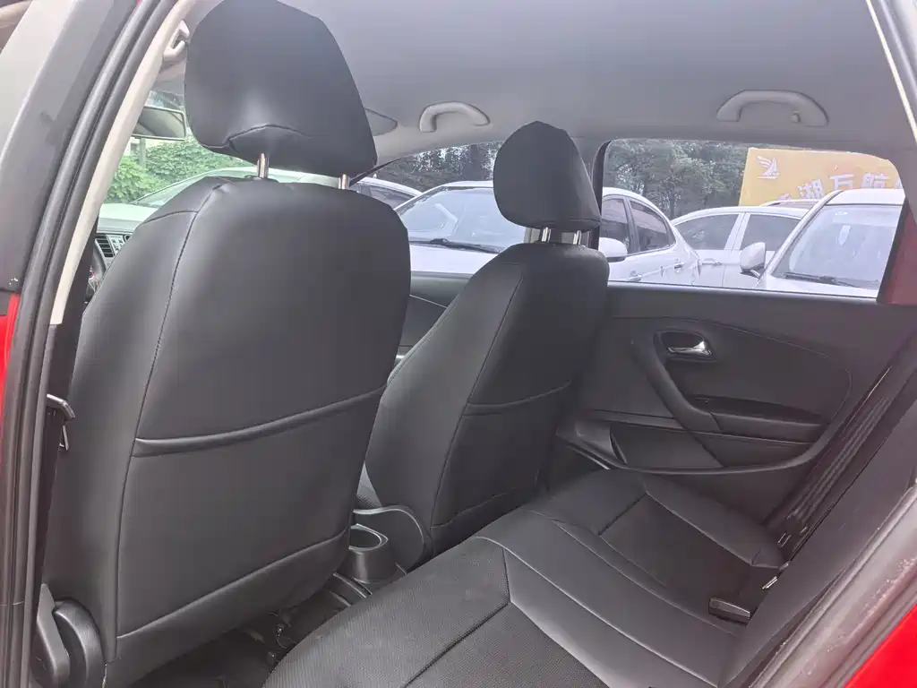 Volkswagen Polo — миниатюра 9