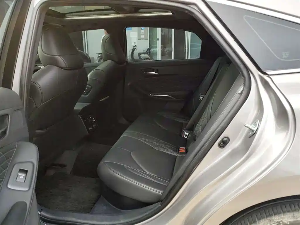 Toyota Avalon — миниатюра 6