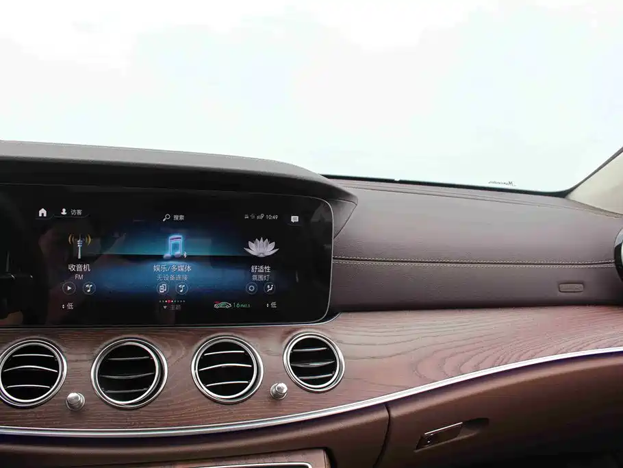 MERCEDES-BENZ E CLASS