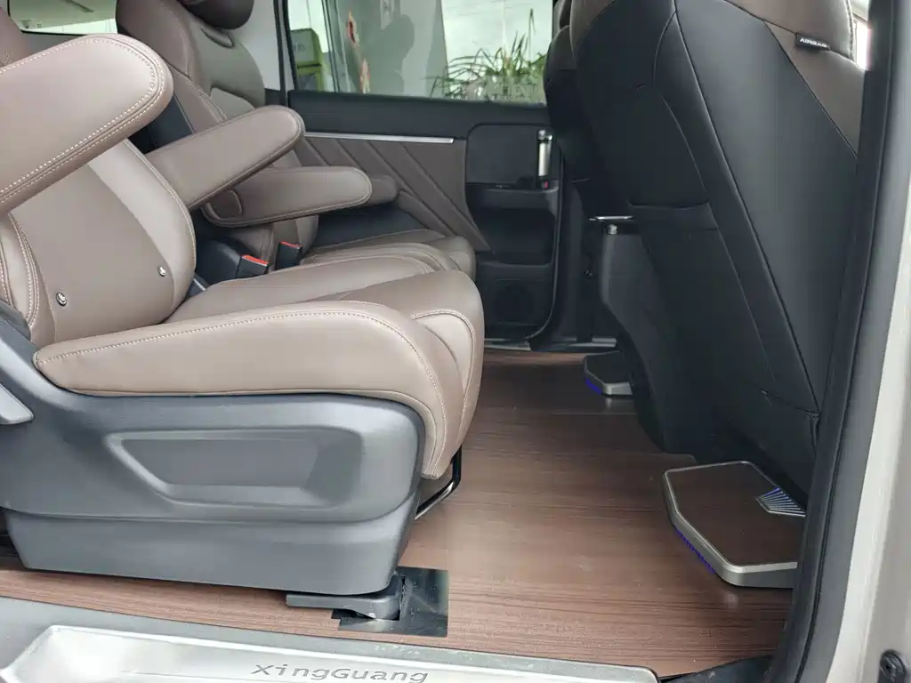 Wuling Звездный свет 730 Новая энергия — миниатюра 11