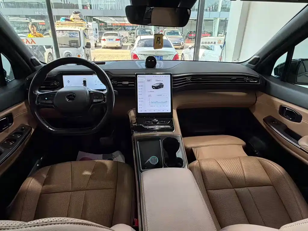 NIO ES8 — миниатюра 18
