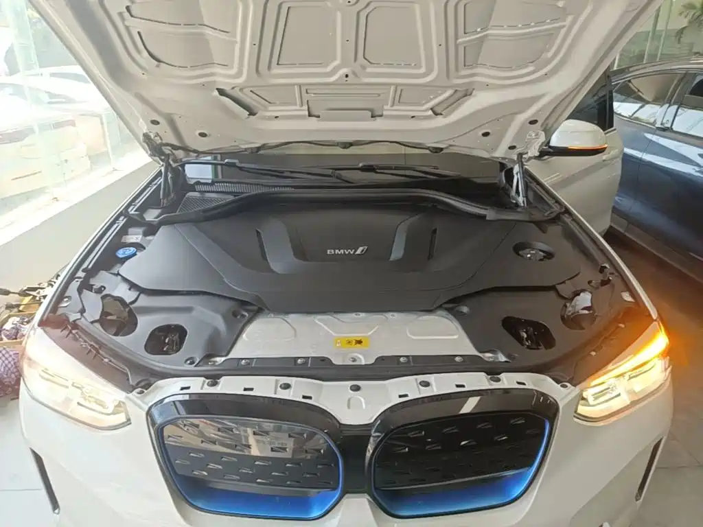 BMW iX3 — миниатюра 20