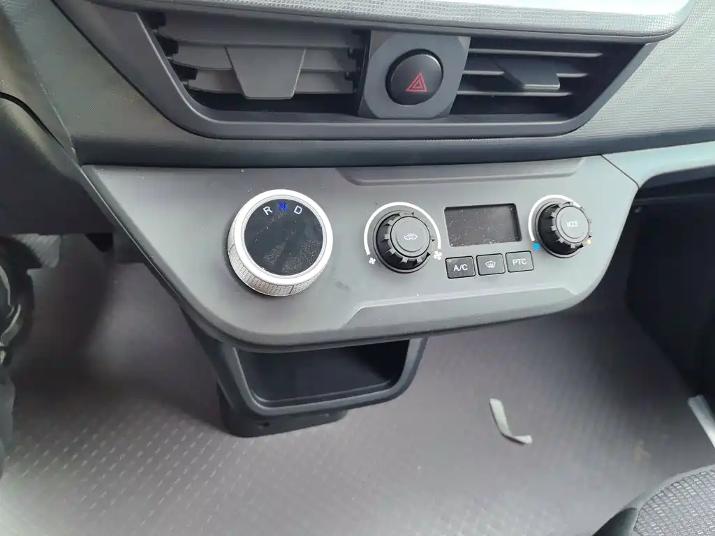 Geely Aoteng — миниатюра 14