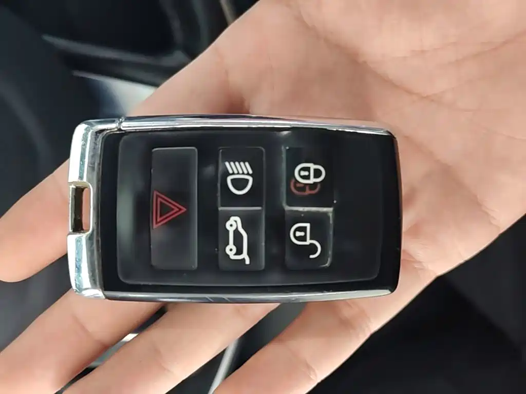 Land Rover Discovery Sport — миниатюра 9