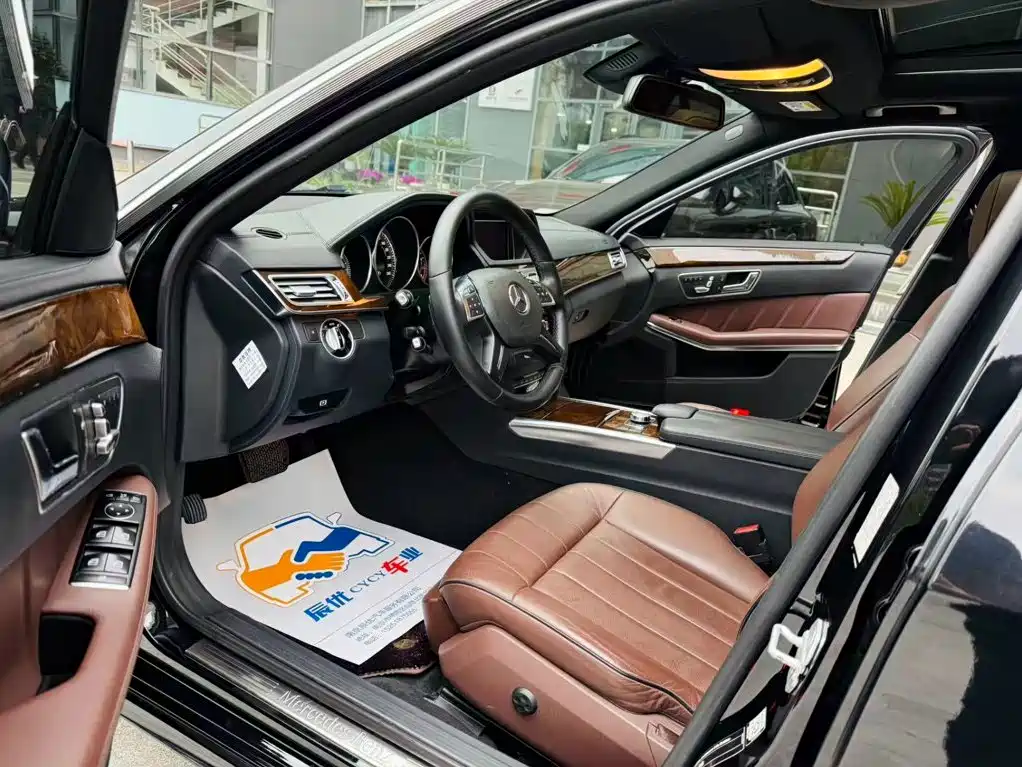 Mercedes-Benz E-Class — миниатюра 7