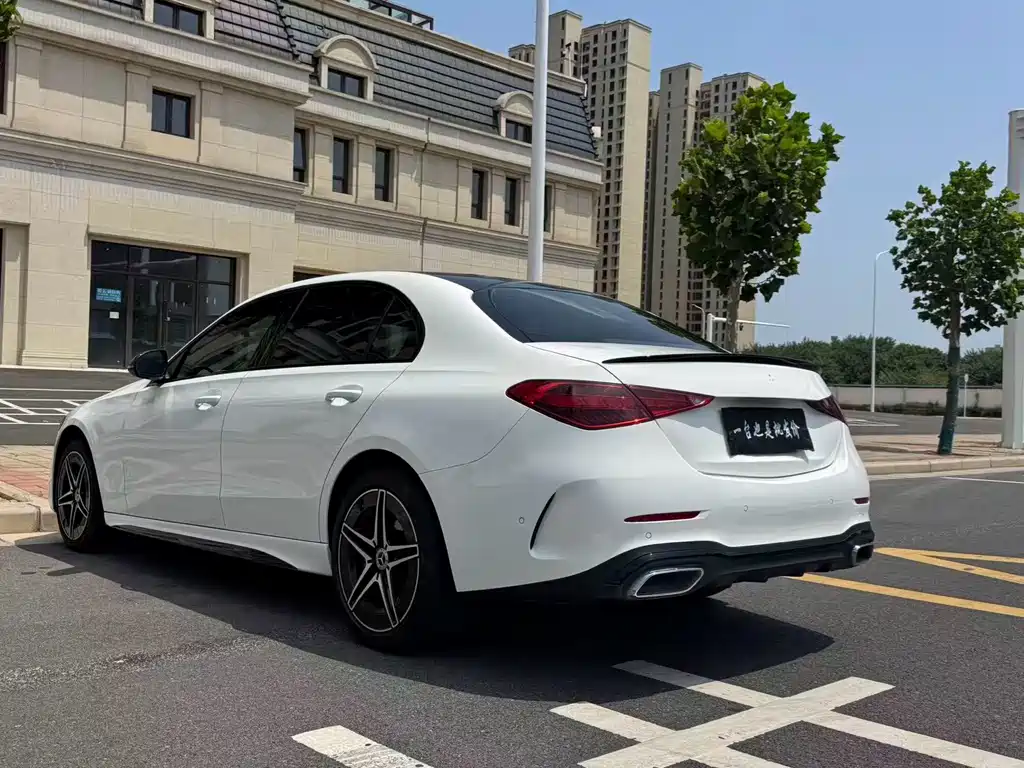 Mercedes-Benz C-Class — миниатюра 17
