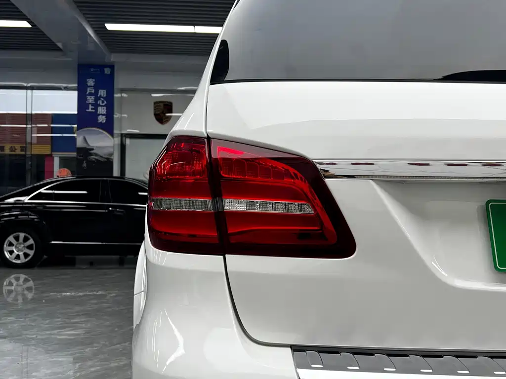 Mercedes-Benz GLS AMG — миниатюра 10