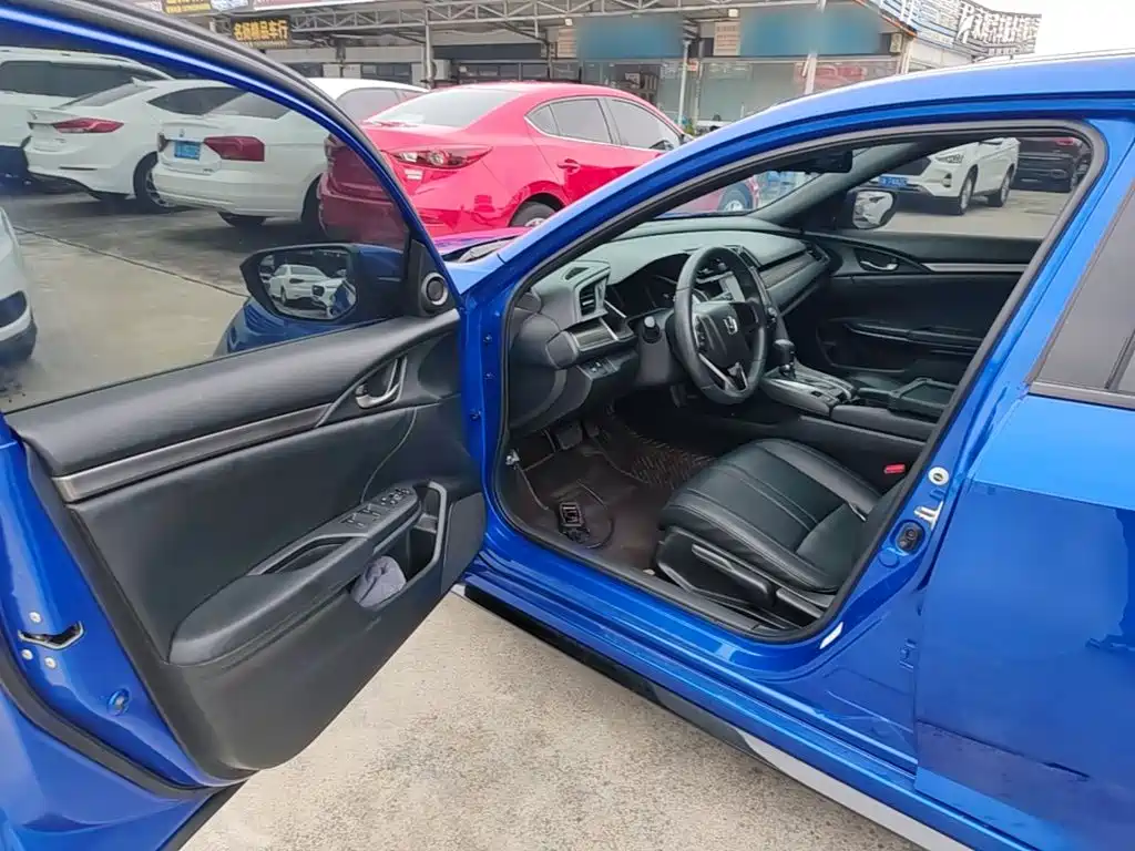 Honda Civic — миниатюра 16
