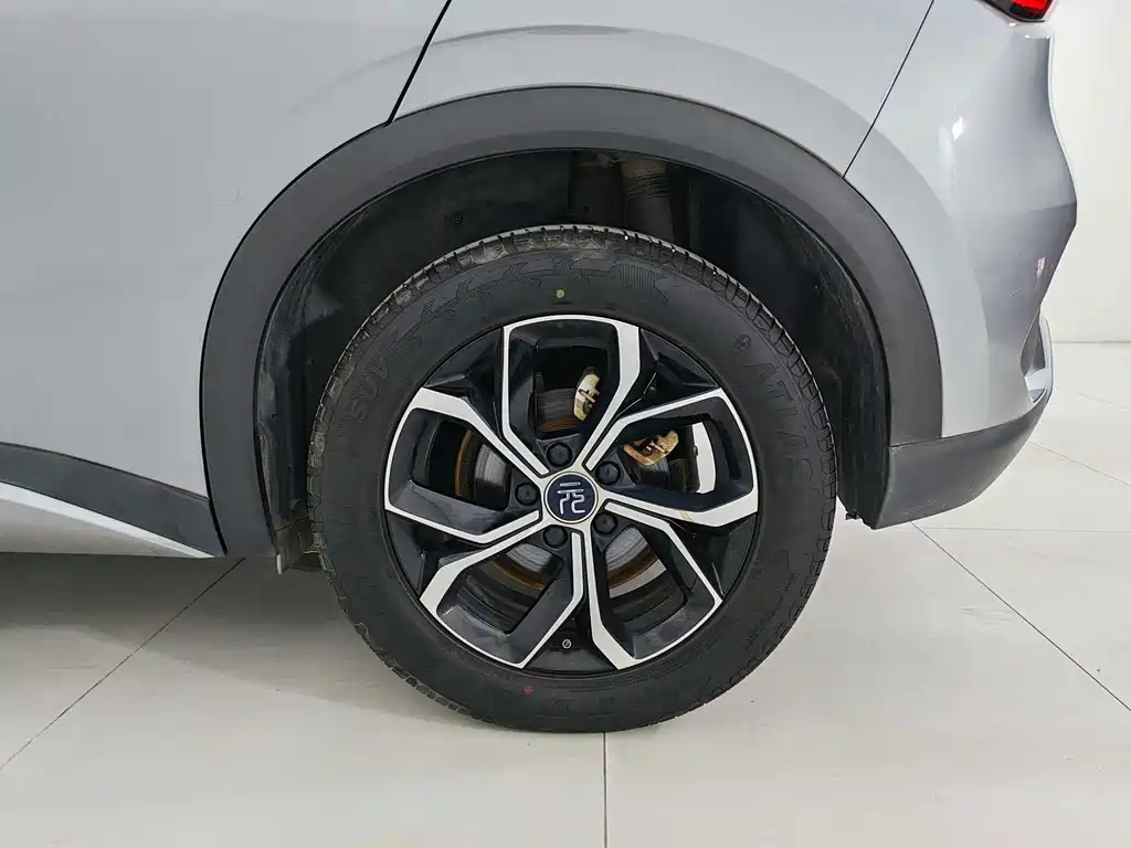BYD Yuan Plus — миниатюра 16