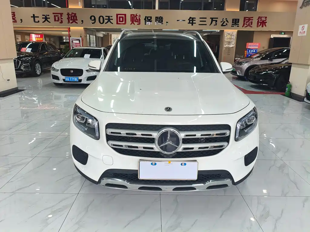 MERCEDES-BENZ GLB