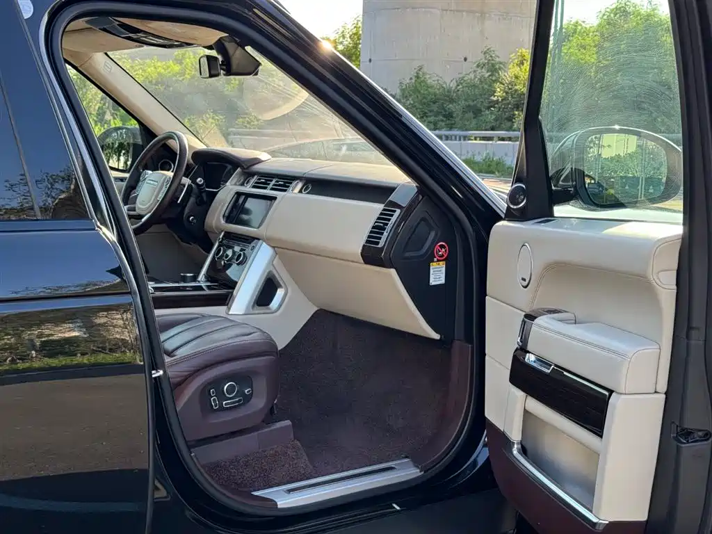 Land Rover Range Rover 2016 3.0 SC V6 Vogue SE Long Wheelbase