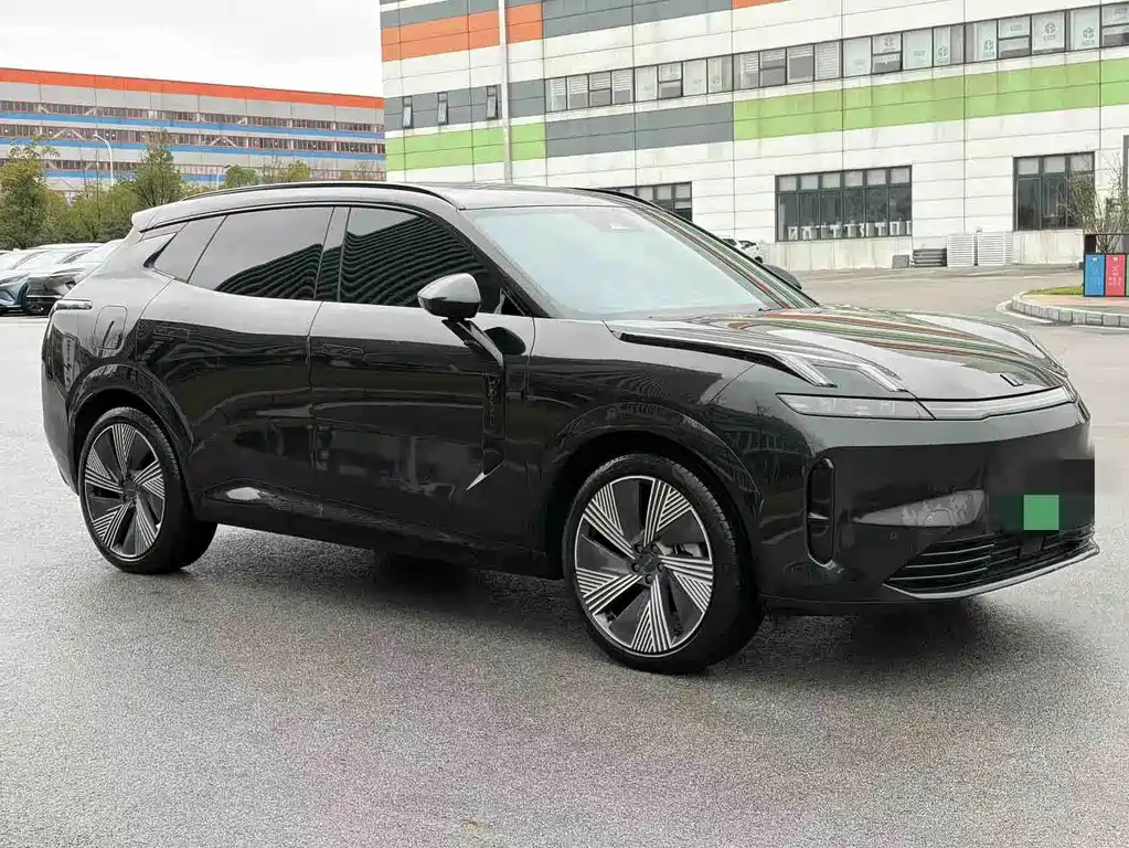 Lynk & Co 08 EM-P 2023 120km Halo