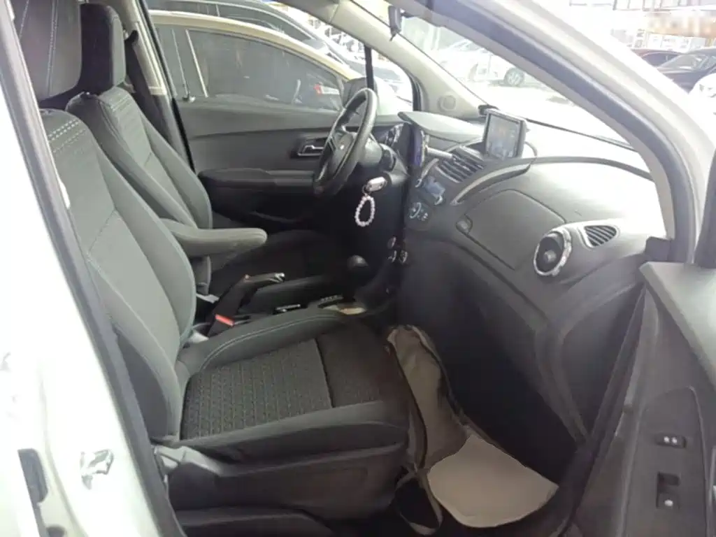 Chevrolet Trax — миниатюра 25