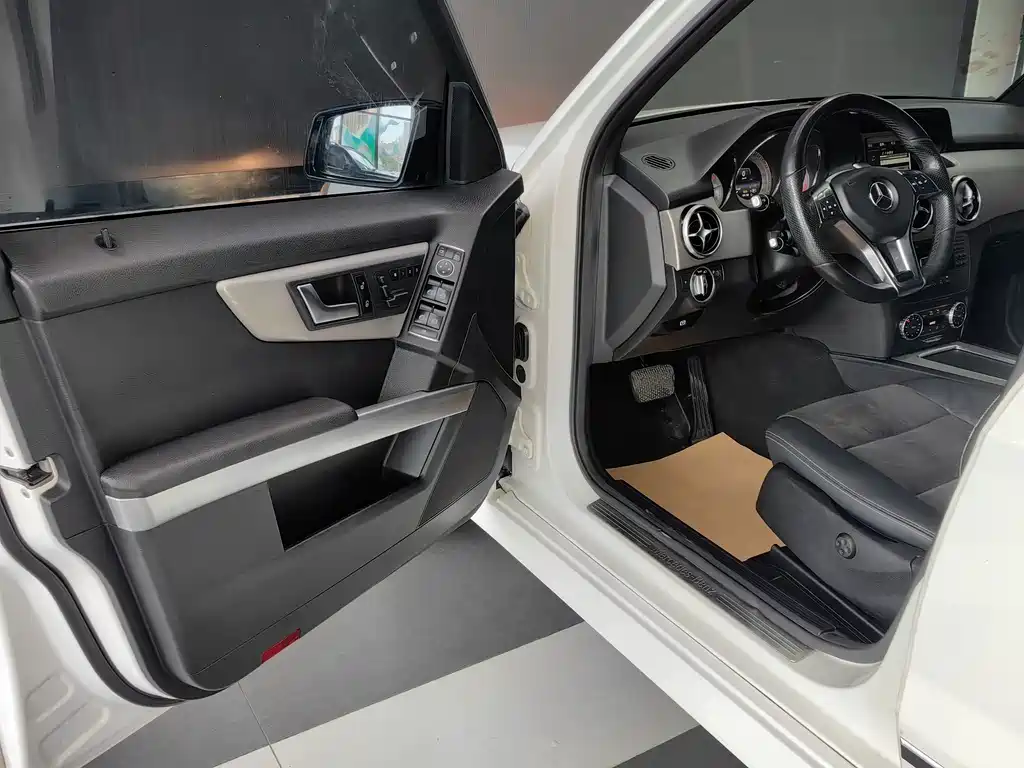Mercedes-Benz GLK-Class — миниатюра 6