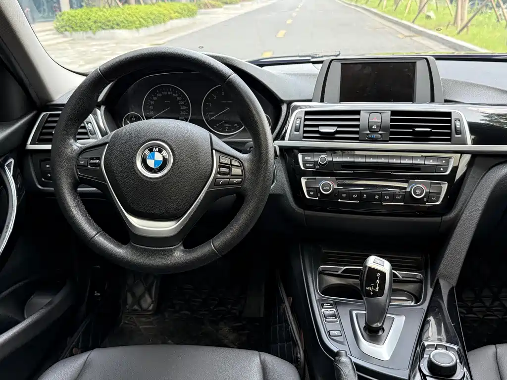 BMW 3 Series — миниатюра 14