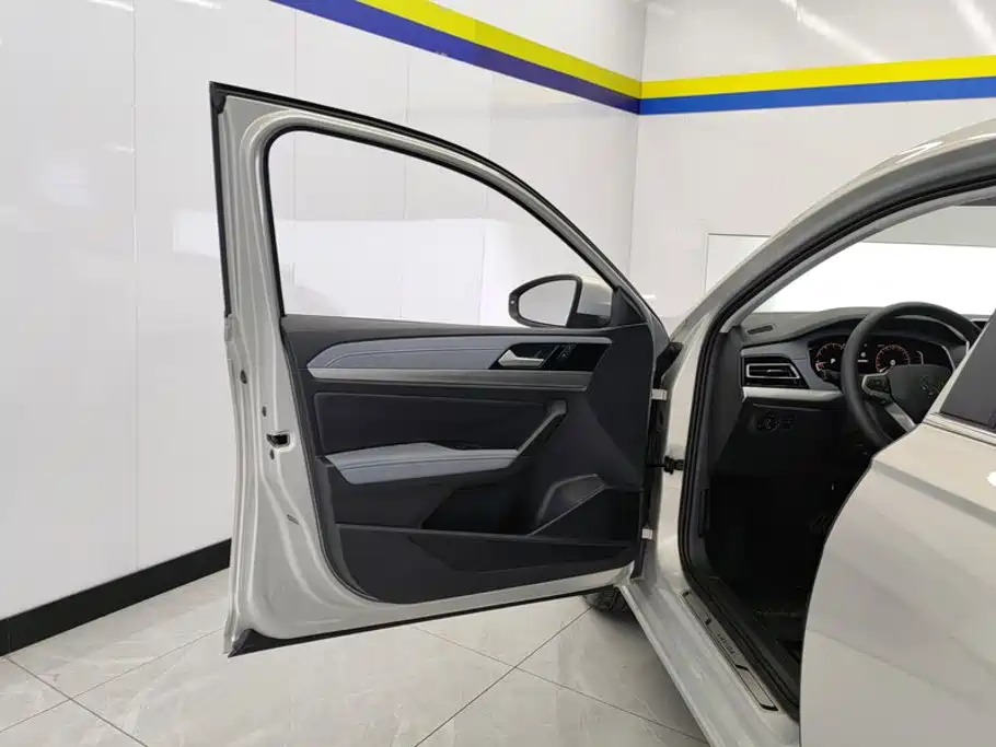 Volkswagen Lavida — миниатюра 7