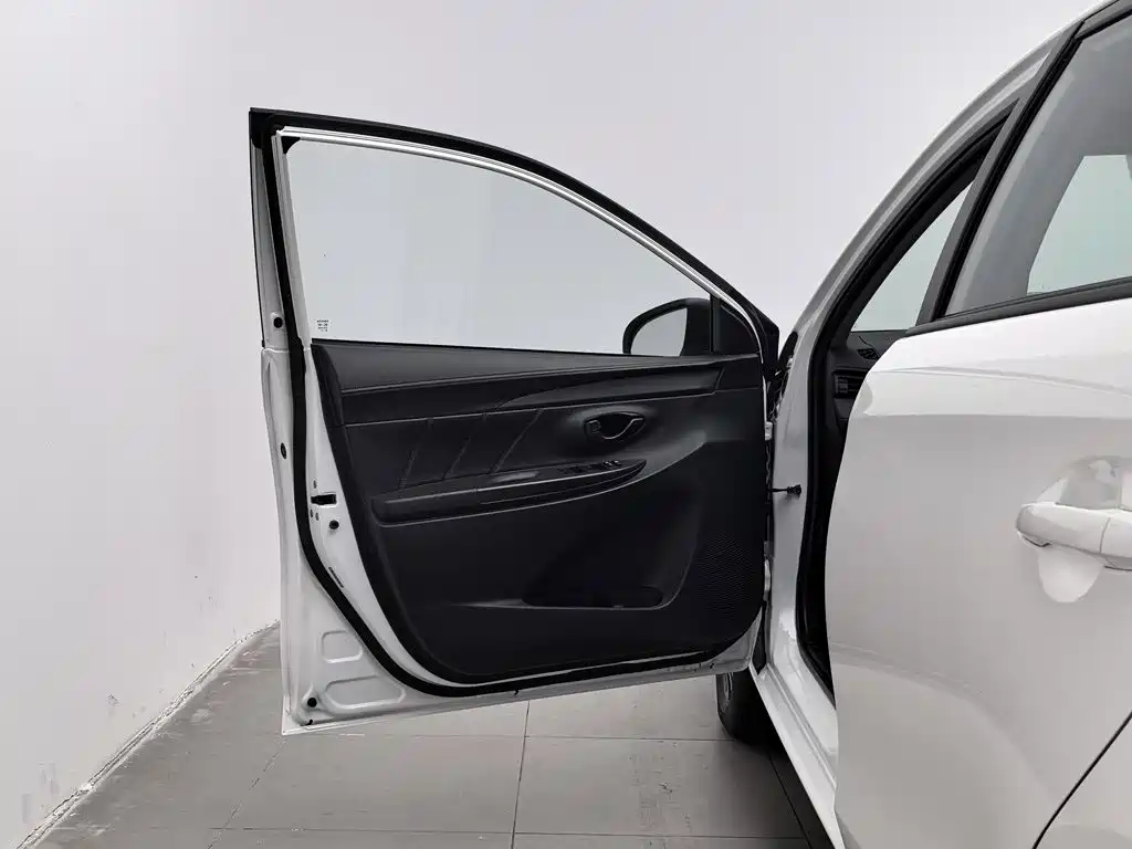Toyota Vios FS — миниатюра 8