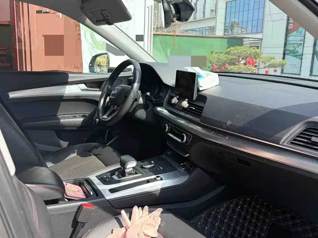 Audi Q5L 2020 40 TFSI