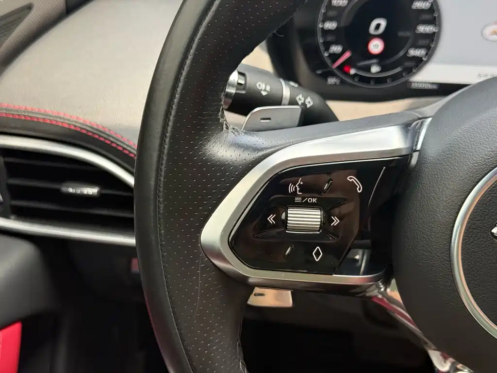 Jaguar XEL — миниатюра 12