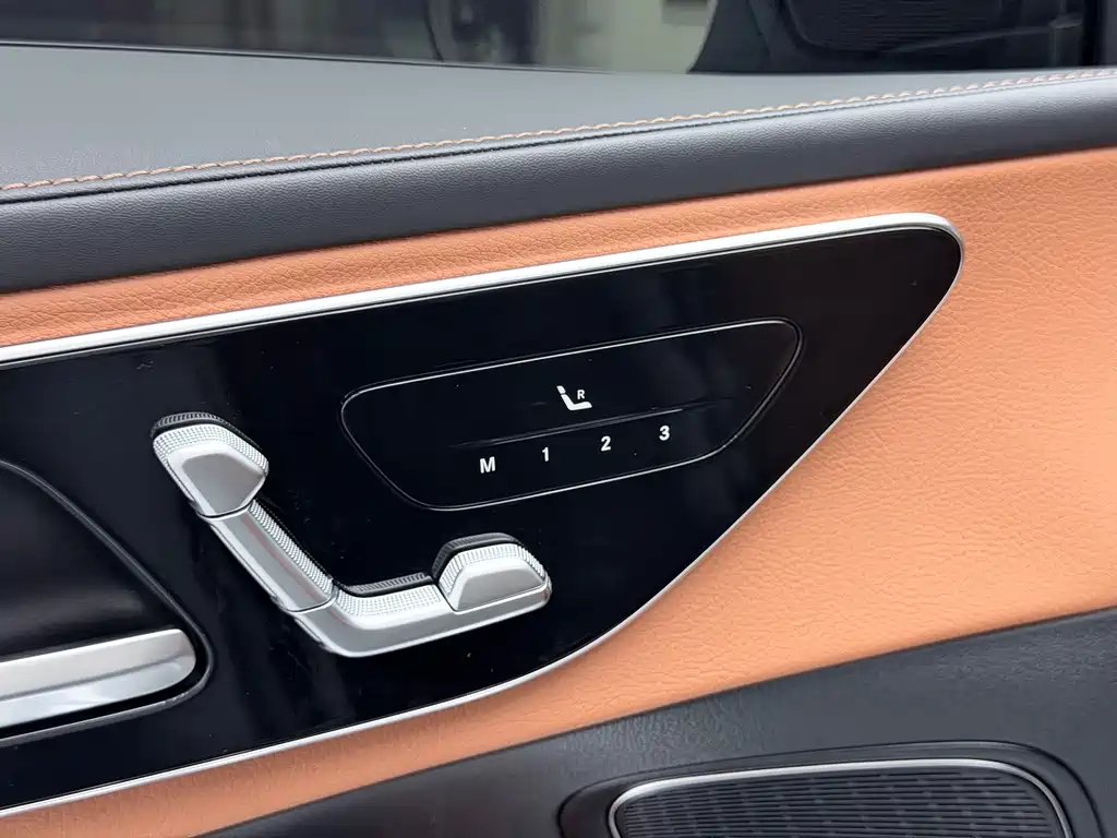 Mercedes-Benz GLC — миниатюра 32