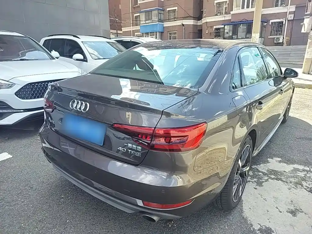 Audi A4L — миниатюра 7