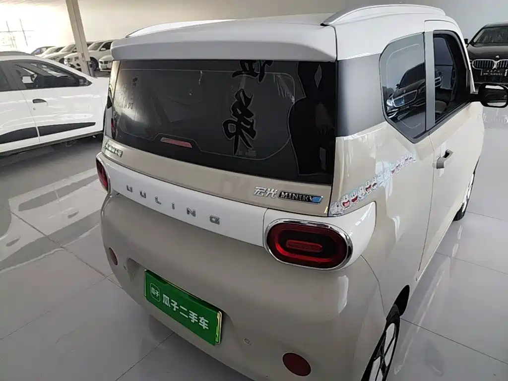 Wuling MINIEV — миниатюра 6