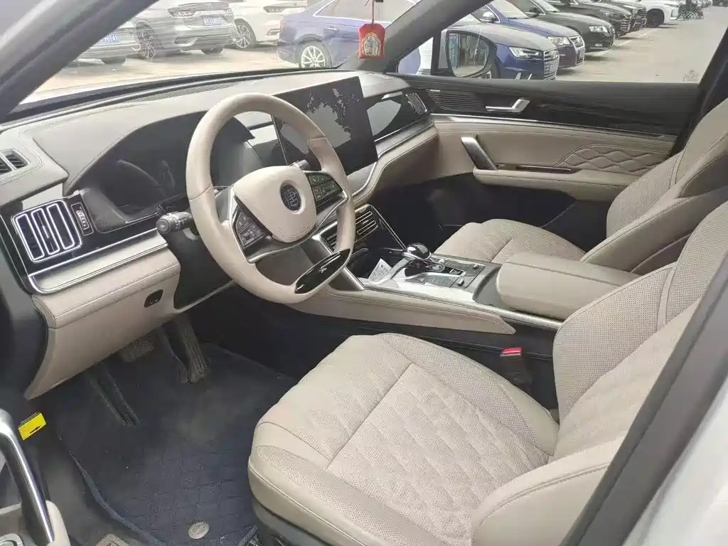 BYD Tang DM - фото 8